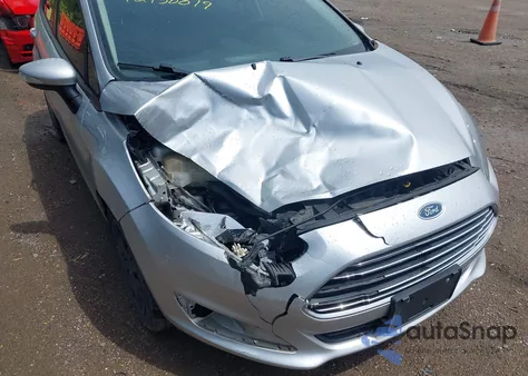 2014 Ford Fiesta Se z USA, uszkodzony, nr VIN 3FADP4EE6EM177462